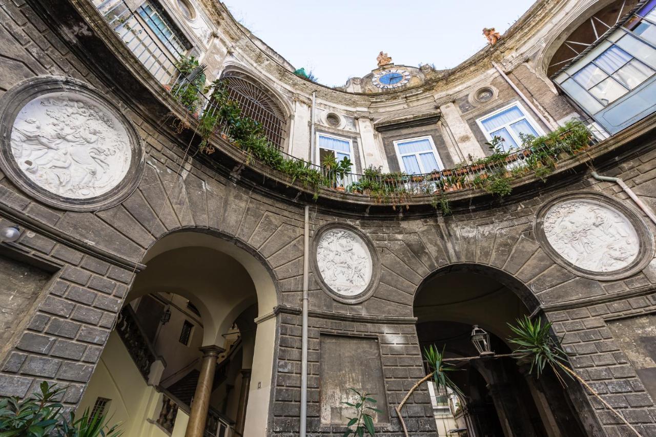 Double Room At Historical Palazzo Spinelli ナポリ 部屋 写真