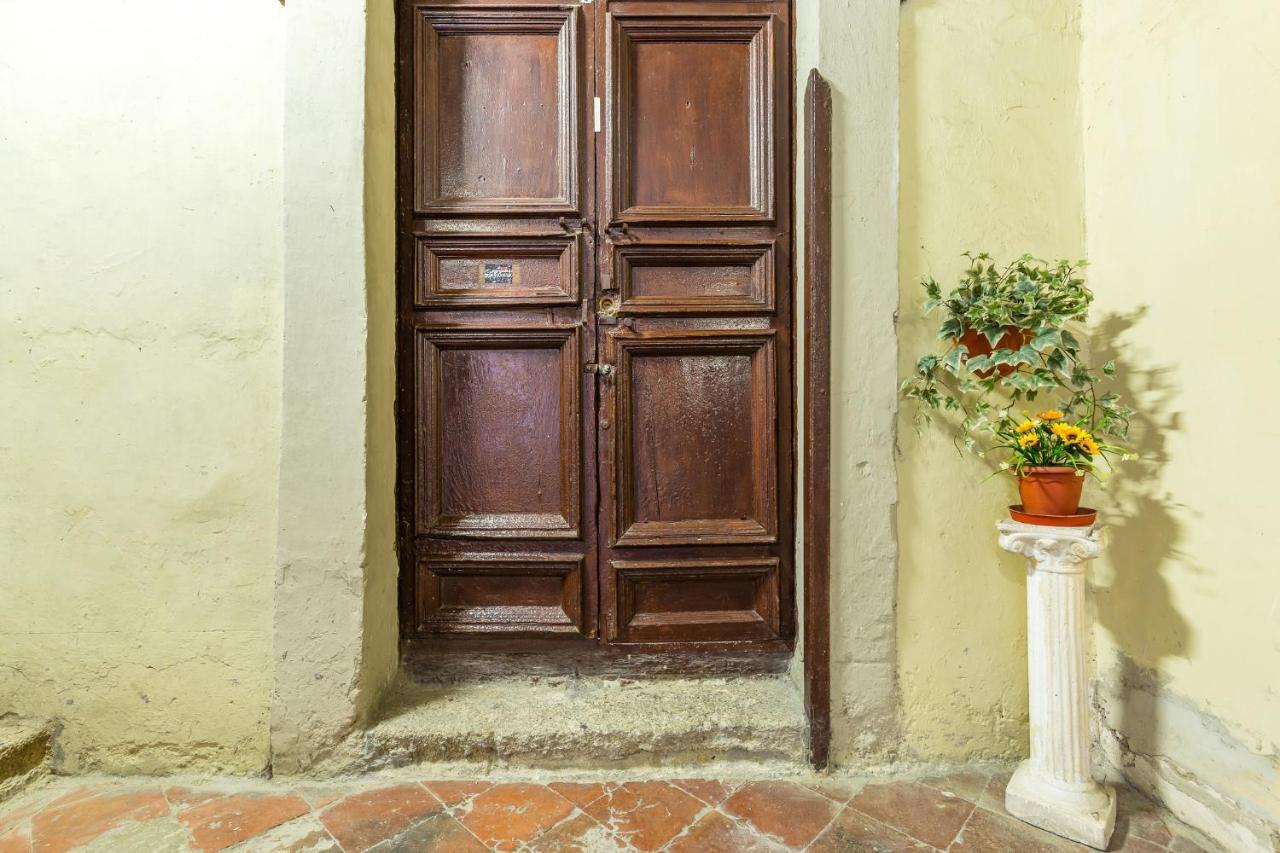 Double Room At Historical Palazzo Spinelli ナポリ 部屋 写真