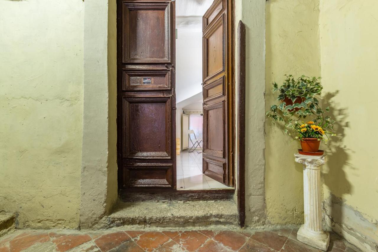 Double Room At Historical Palazzo Spinelli ナポリ 部屋 写真